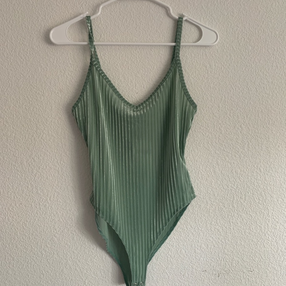FOREVER 21 BODYSUIT